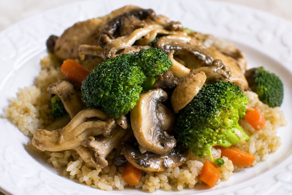 Moo Goo Gai Pan (Authentic Cantonese Recipe in 30 Min)